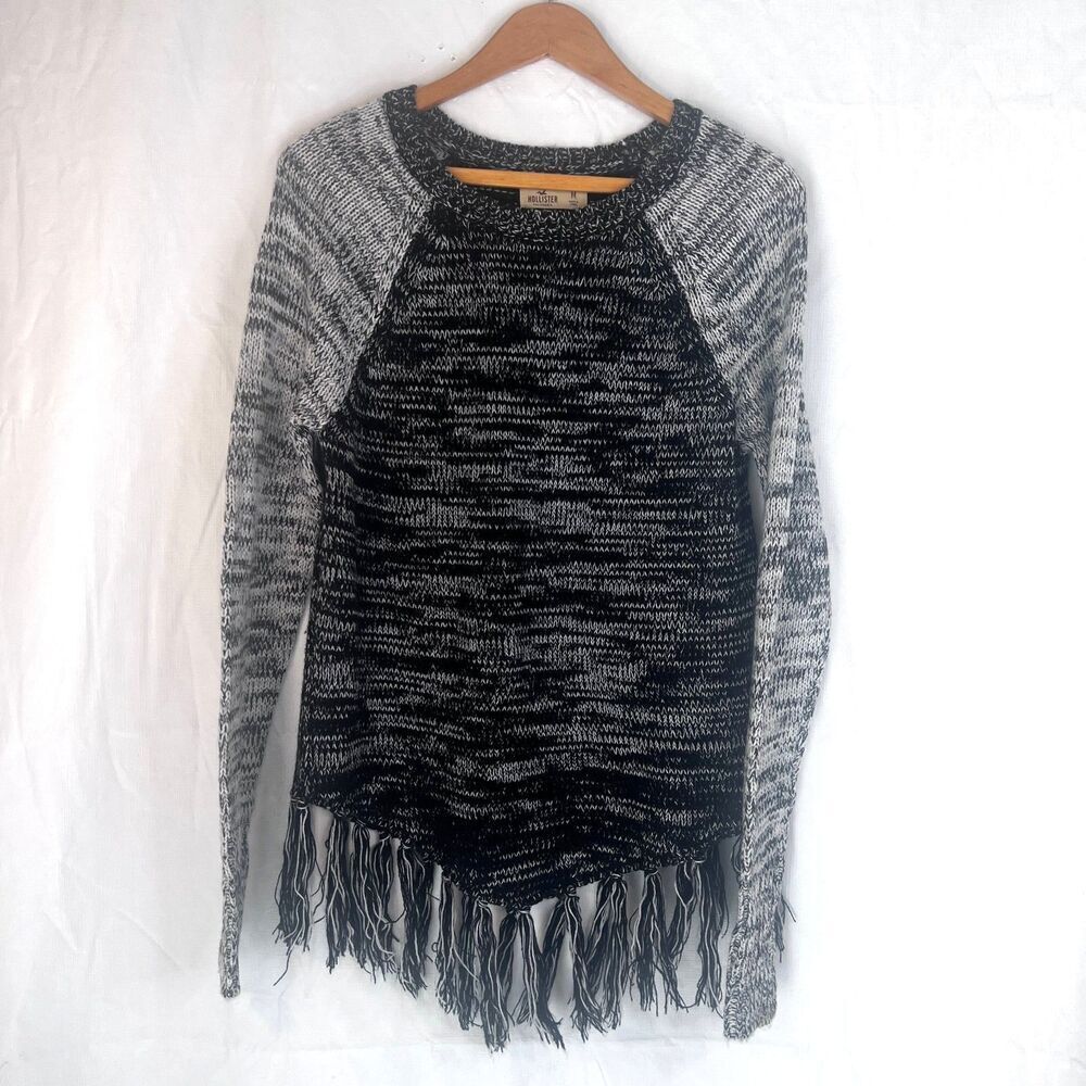 Hollister Fringe Hem Sweater Two‎ Tone Size Medium Boho Hippie Casual